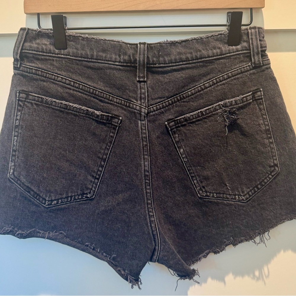 Abercrombie & Fitch Women’s Mom High Rise Jean Shorts - Picture 2 of 4